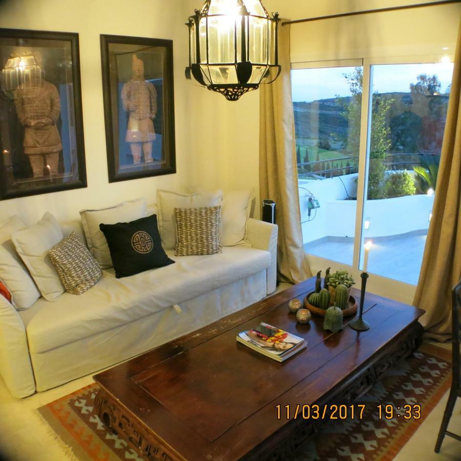 Apartamento Del Paraiso エステポナ エクステリア 写真